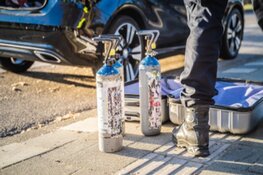 Man rijdt met ballon lachgas rond