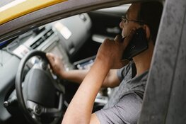 Extra politiecontrole op afleiding in verkeer