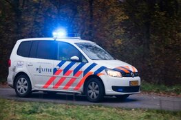Voetganger gewond bij aanrijding door auto. Veroorzaker rijdt door