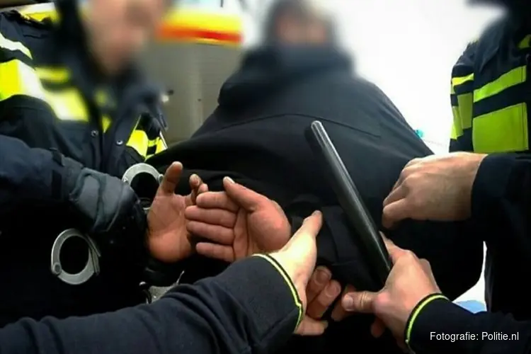 Bredanaar (34) verdacht van betrokkenheid bij handel in vuurwerk via Telegram