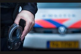 Verdachte van dealen loopt tegen de natte lamp