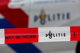 Dubbele woningbrand, persoon overleden, politie gaat uit van brandstichting