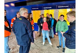 Jongeren met een verstandelijke beperking oefenen met zelfstandig reizen