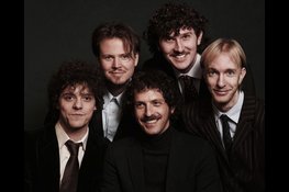 The Young Analogues spelen 'Best of The Beatles '62 - '65' in Mezz Breda
