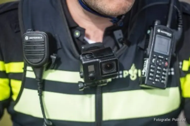 Politiemedewerker aangehouden, Rijksrecherche doet onderzoek