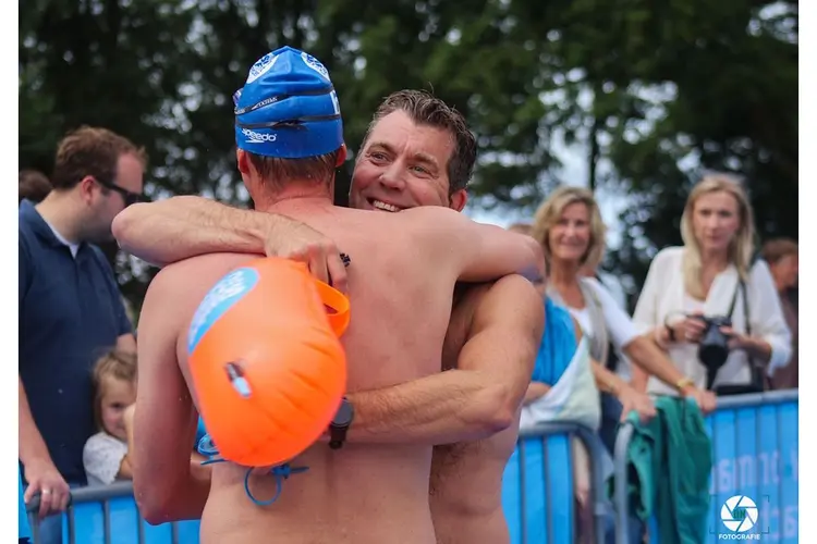 Swim to Fight Cancer Breda haalt recordbedrag van ruim €400.000 op tegen kanker